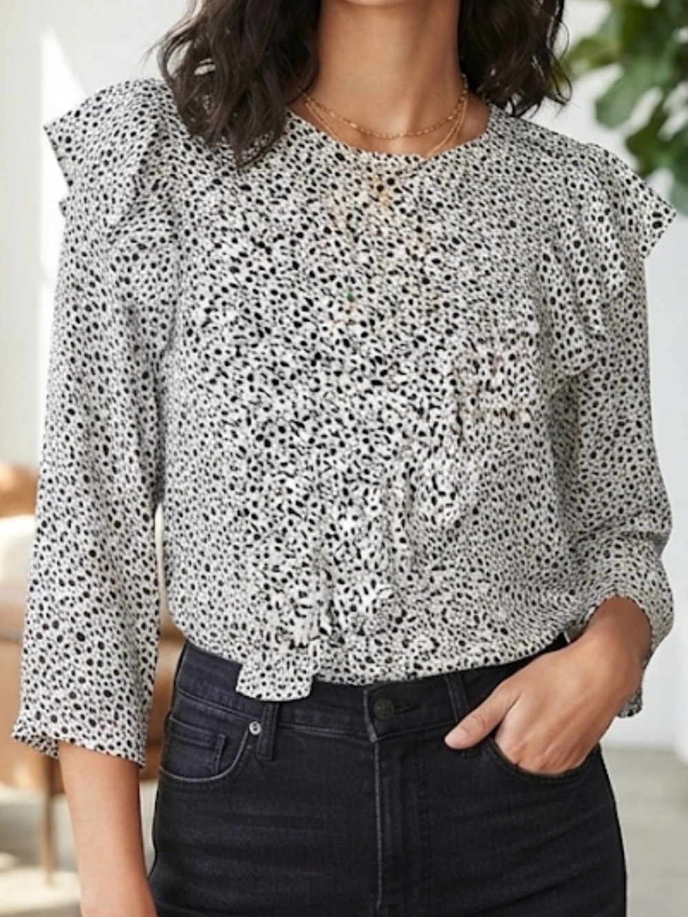 Reitmans Black & White Animal Print Ruffle Blouse – Size Medium